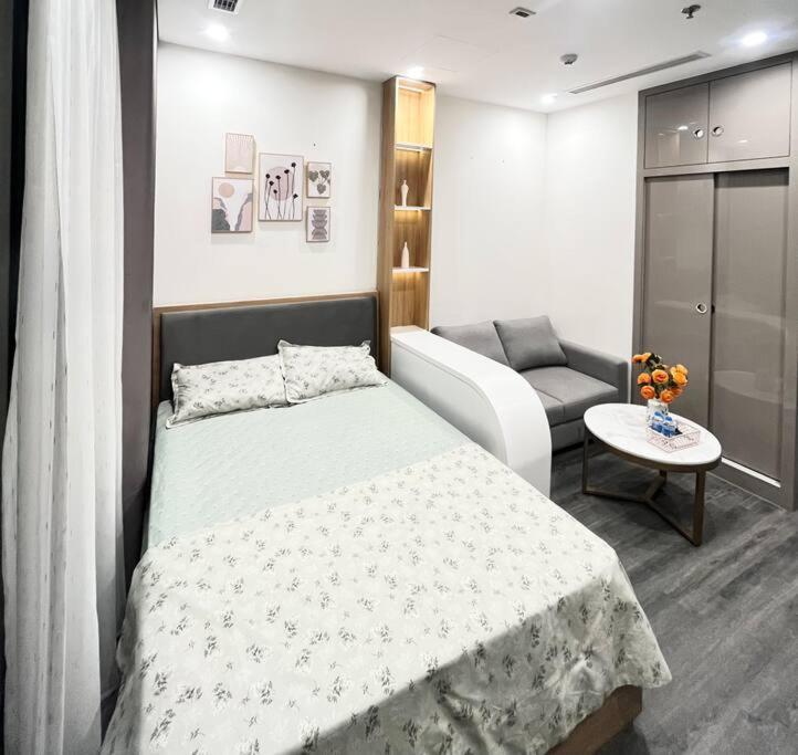 Ho Dich Vu Ban Cong Tonkin Apartment *