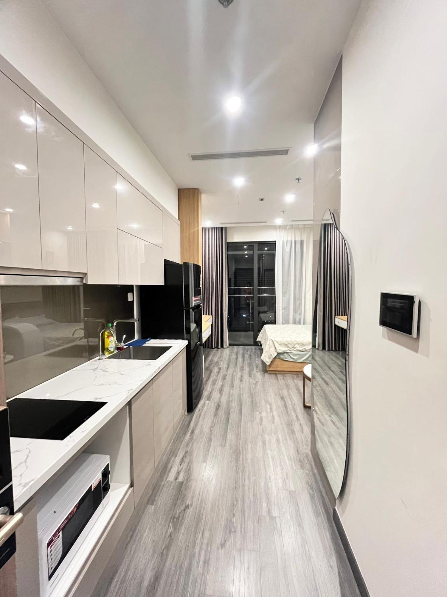 Apartment Ho Dich Vu Ban Cong Tonkin Hanoi